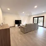 Villa Stunning With Pool And Garden *