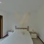Villa Stunning With Pool And Garden *
