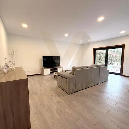 Βίλα Stunning With Pool And Garden *