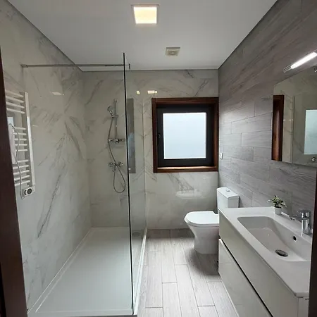 Villa Stunning With Pool And Garden